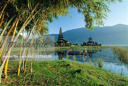 Temple de Candikuning (Candi Kuning), lac Bratan, Bali, Indonésie