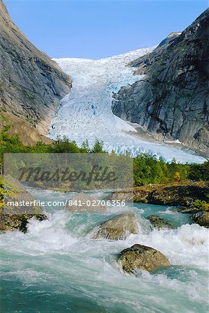 Glacier de Briksdalbreen près de Olden, Fjords de l'Ouest, Norvège Glacier de Briksdalbreen près de Olden, Fjords de l'Ouest, Norvège