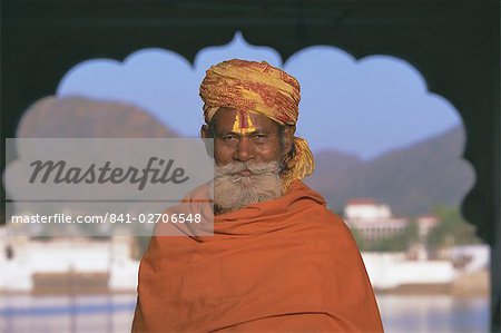 Porträt eines Heiligen Mannes bei der jährlichen Hindu-Wallfahrt zum Heiligen Pushkar-See, Pushkar, Bundesstaat Rajasthan, Indien, Asien