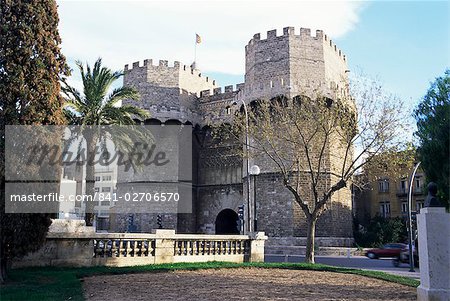 Le XIVe siècle ville porte, tours Serranos, Valence, Espagne, Europe