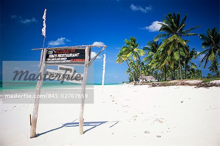 Signe de restaurant sur la plage de Jambiani, île de Zanzibar, Tanzanie, Afrique de l'est, Afrique