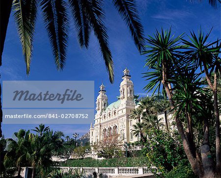 Extérieur du Casino depuis la terrasse sud avec des palmiers à l'avant-plan, Monte Carlo, Monaco, Méditerranée, Europe