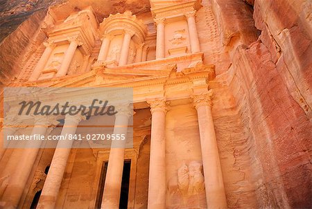 Fassade des Finanzministeriums (El Kazneh), Nabatean Ausgrabungsstätte, Petra, UNESCO World Heritage Site, Jordanien, Naher Osten