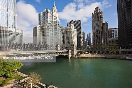 Le Wrigley Building, Centre, North Michigan Avenue et la rivière Chicago, Chicago, Illinois, États-Unis d'Amérique, l'Amérique du Nord