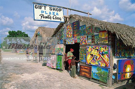 Boutique de cadeaux couverts en oeuvre, Punta Cana, République dominicaine, Antilles, Caraïbes, Amérique centrale