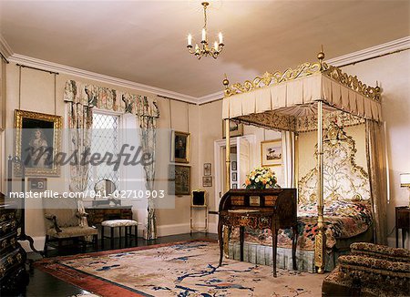 The Queen Mother's bedroom, Glamis Castle, Highland region, Scotland, United Kingdom, Europe