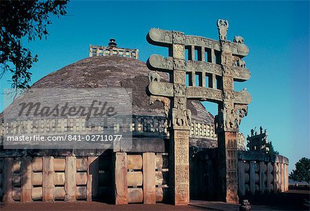 La passerelle est, Grand Stupa, Sanchi, patrimoine mondial de l'UNESCO, Bhopal, Inde, Asie
