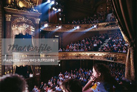 Das Publikum in das Theatre Royal, Haymarket, London, England, Vereinigtes Königreich, Europa