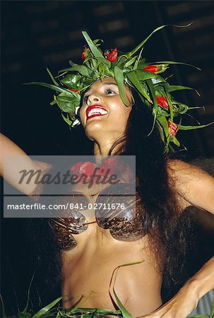 Portrait d'une femme qui danse en costume traditionnel, Aitutaki, Rarotonga, îles Cook, Polynésie, îles du Pacifique Sud, Pacifique