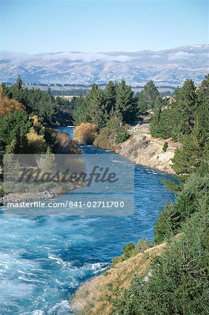 Ausfahrt Fluss von Lake Wanaka, Otago, Südinsel, Neuseeland, Pazifik