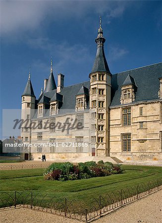 Exterior of Ducal Palace, Nevers, Bourgogne (Burgundy), France, Europe