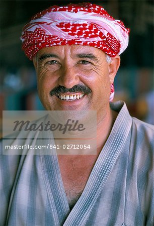 Porträt von einem Beduinen Mann, Wadi Rum, Jordanien, Naher Osten
