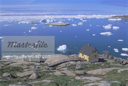 Côte et règlement de Ilimanaq, anciennement Claushavn, au Groenland, les régions polaires