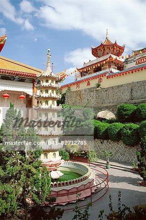 Exterior of the Kek Lok Si Temple, the largest Buddhist temple in Malaysia, started in 1890, Penang, Malaysia, Asia