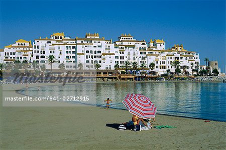 Plage De Puerto Banus à Marbella Costa Del Sol Andalousie