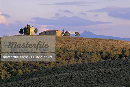 Chapelle et ferme, San Quirico d'Orcia, Toscane, Italie, Europe