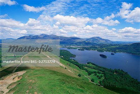 Derwent Water and Lonscale Fell from Cat Bells, Lake District National Park, Cumbria, England, United Kingdom, Europe Derwent Water and Lonscale Fell from Cat Bells, Lake District National Park, Cumbria, England, United Kingdom, Europe