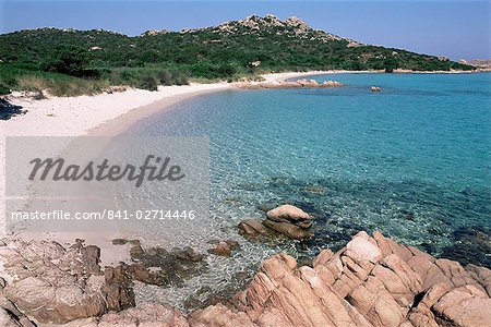Baie et plage, Cala dei Cavaliere, île de Budelli, archipel de La Maddalena, Sardaigne, Italie, Méditerranée, Europe