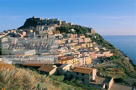 Castelsardo Provinz Sassari Insel Sardinien Mittelmeer Europa Stockbilder Masterfile Lizenzpflichtiges Kunstlerverzeichnis Robertharding Bildnummer 841