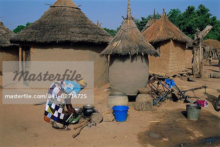 Village de boue, cabanes, région de Mandi, Mali, Afrique