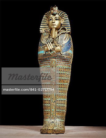 L'un des quatre petits momiforme or cercueils placés dans les urnes canopes, provient de la tombe du pharaon Toutankhamon, découvert dans la vallée des rois, Thèbes, Maghreb, Afrique