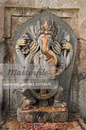 Ganesh statue de Pierre, Katmandou, Népal. Ganesh est le dieu hindou éléphant tête, fils de shiva et parvati.