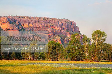 Nourlangie Rock et Anbangbang Billabong, Parc National de Kakadu, patrimoine mondial UNESCO, territoire du Nord, Australie, Pacifique Nourlangie Rock et Anbangbang Billabong, Parc National de Kakadu, patrimoine mondial UNESCO, territoire du Nord, Australie, Pacifique