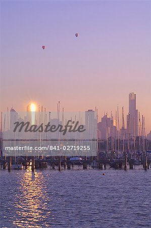 St. Kilda Harbour and Melbourne skyline, Melbourne, Victoria, Australia, Pacific