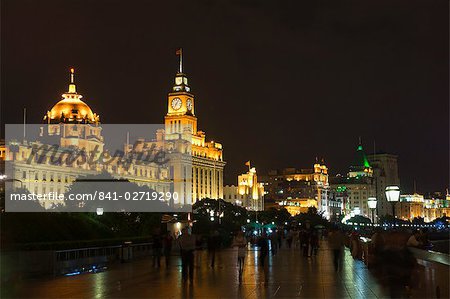 Der Bund bei Nacht, Huangpu District, Shanghai, China, Asien