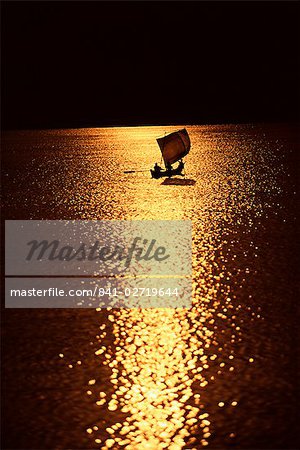 River boat, Irrawaddy (Ayeyarwady) River, Myanmar (Burma), Asia