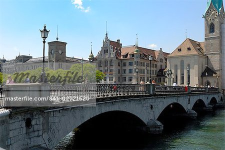 Munster-Brücke über den Fluss Limmat, Zürich, Schweiz, Europa