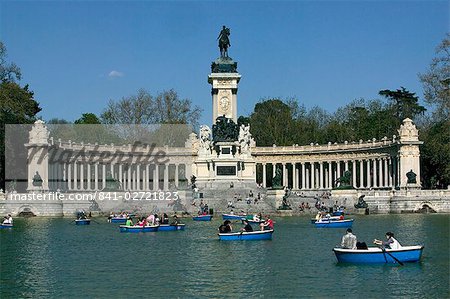 Alfonso XII monument, Retiro Park, Madrid, Spain, Europe