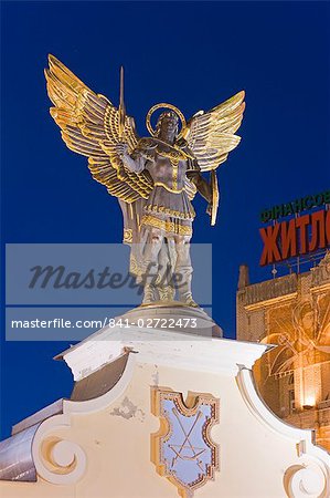Skulptur Erzengel Michael in Independence Square, Kiew, Ukraine, Europa