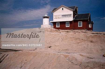 Lighthouse on Stora Svangen at entrance to Kosterfjord, Bohuslan, Sweden, Scandinavia, Europe