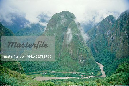 Vallée de l'Urubamba et Station de Machu Picchu, au Pérou, Amérique du Sud