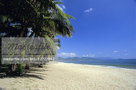 Beach, which stretches for 6 kilometers, Nha Trang, Vietnam, Indochina, Southeast Asia, Asia