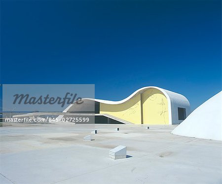 Beliebte Theater, Caminho Niemeyer, Niteroi, Rio De Janeiro. Architekt: Oscar Niemeyer