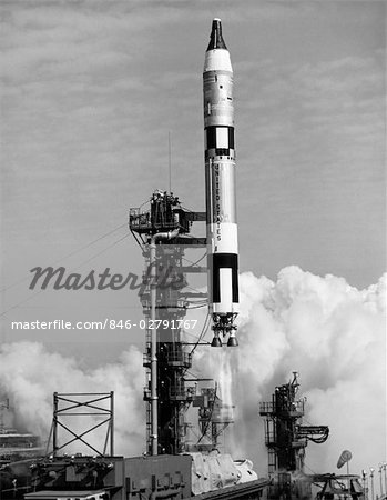 1960s U.S. GIII MISSILE TAKING OFF FROM LAUNCH PAD