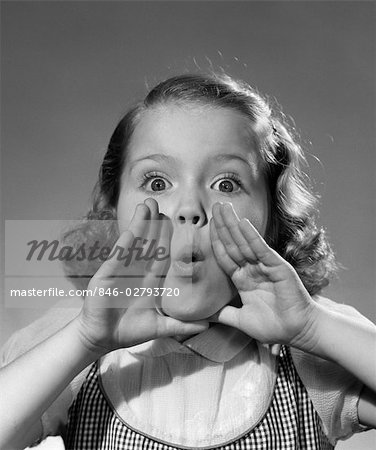 1950s LITTLE GIRL HAND CUPPING MOUTH TO SHOUT YELL WHISTLE FACIAL EXPRESSION SECRET GOSSIP