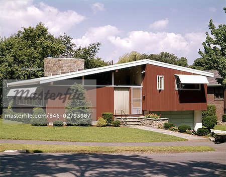 1960er Jahre Rot Ranch Stil Haus Mit Kamin Stein Stockbilder Masterfile Lizenzpflichtiges Kunstlerverzeichnis Classicstock Bildnummer 846 02793987