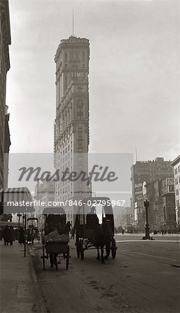 TOUR DE 1904 DU XXE SIÈCLE DE LA VILLE DE NEW YORK DE SIÈCLE AVEC CHEVAL & WAGON IN FOREGROUND & TIMES BUILDING EN ARRIÈRE-PLAN
