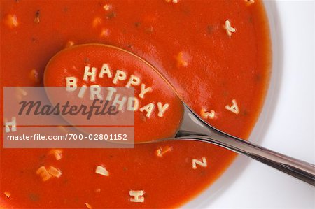 Soupe A L Alphabet Avec Nouilles Epelant Le Mots Joyeux Anniversaire Photographie De Stock Masterfile Rights Managed Artiste Christina Krutz Code 700