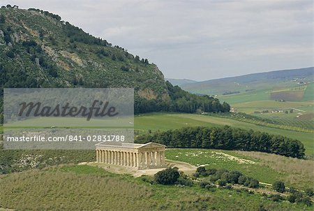 Temple Dorique de Ségeste datant de 430 av. J.-C., Ségeste, Sicile, Italie, Europe