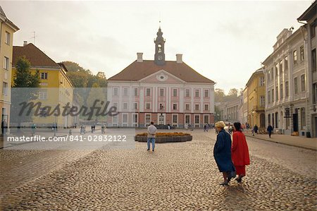 Place de la mairie, Tartu, Estonie