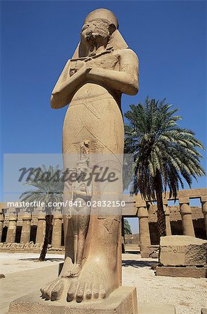 Ramses II and daughter Bant Anta, in forecourt of the temple of Karnak, UNESCO World Heritage Site, Thebes, Egypt, North Africa, Africa