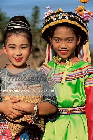Enfants Hmong et Lisu en costume traditionnel, Asie, Asie du sud-est, la Thaïlande du Nord