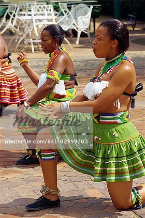 Zulu-Tänzer tägliche Show, Südafrika, Afrika