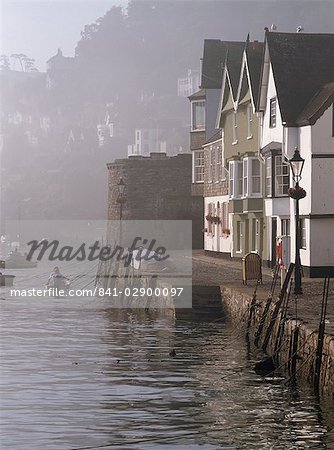 Matin brumeux à Dartmouth Port, Devon, Angleterre, Royaume-Uni, Europe