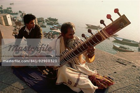 Sitar and tabla player beside the Ganga River, Varanasi, Uttar Pradesh state, India, Asia