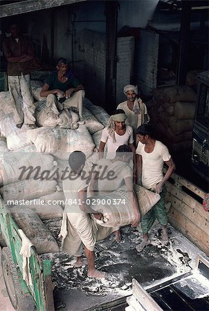 Farine Moulin travailleurs, Ahmedabad, Gujarat État, Inde, Asie
